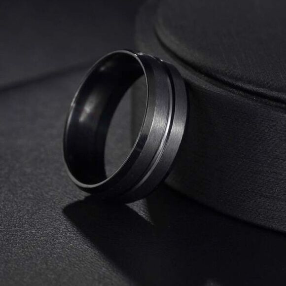 NEW! Men's Minimalist Solid Black Stainless Steel Band Ring Size 9 - Picture 2 of 3